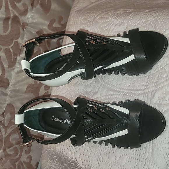Calvin Klein Heels size 7 - Picture 2 of 6